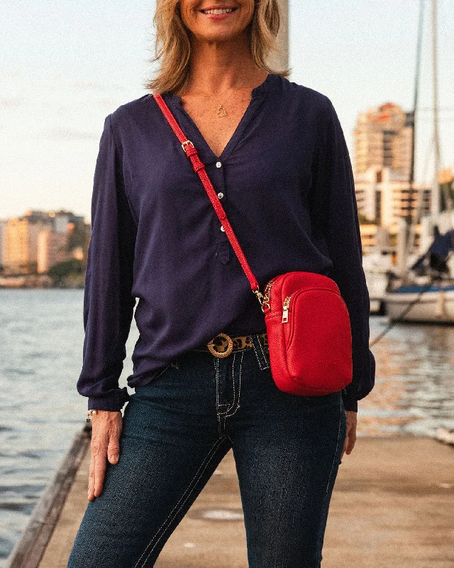 Casual Yet Chic Sales Louenhide Java Phone Bag Red