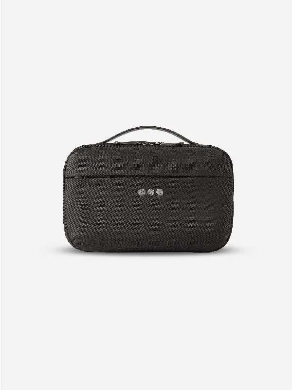 Must Haves All Day Dopp Kit