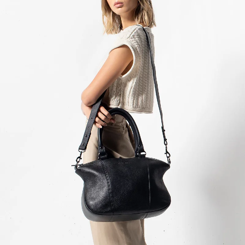 Edgy Fashion Deals Status Anxiety Eyes To The Wind Black