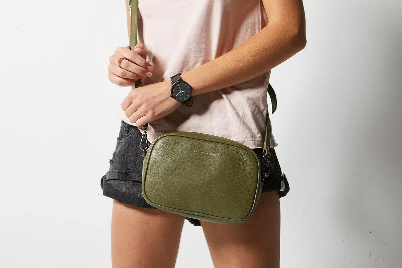 Valentine's Special Status Anxiety Plunder Bag in Khaki