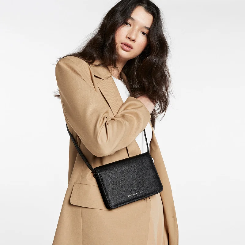 Luxurious Bags With Limited-Time Offers Status Anxiety She Burns Bag Black