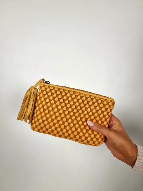 Avant-Garde Style Promotions Tissa Fontaneda Large Pochette Pineapple