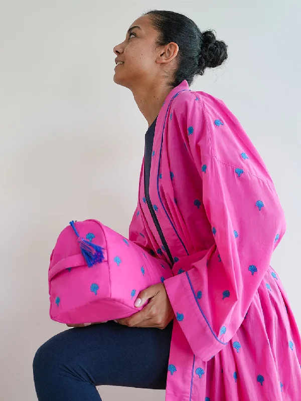 Street Chic Discounts Wash Bag Ginkgo Embroidery on Pink