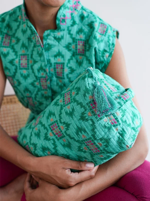 Easy Elegance Sales Wash Bag Ikat Green