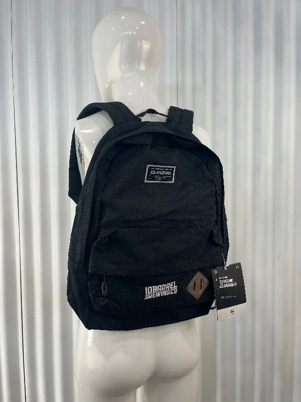 Flash Sales On Premium And High-Quality Bags Dakine X 10 Barrel Brewing 365 21L Backpack