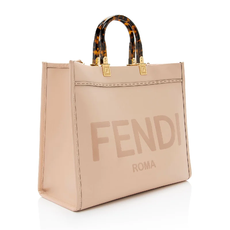 Trendy Bags For Women And Men In 2025 Fendi Leather Sunshine Medium Shopper Tote (SHF-TLlb2r)