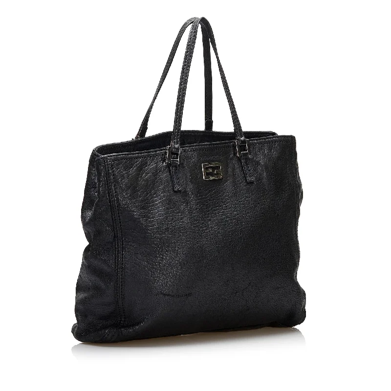 Lightweight And Functional Bags For Travel And Work Fendi Leather Tote Bag (SHG-haxu6g)