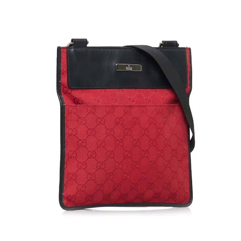 Luxury Seekers Gucci GG Canvas Crossbody Bag (SHG-geVOhx)