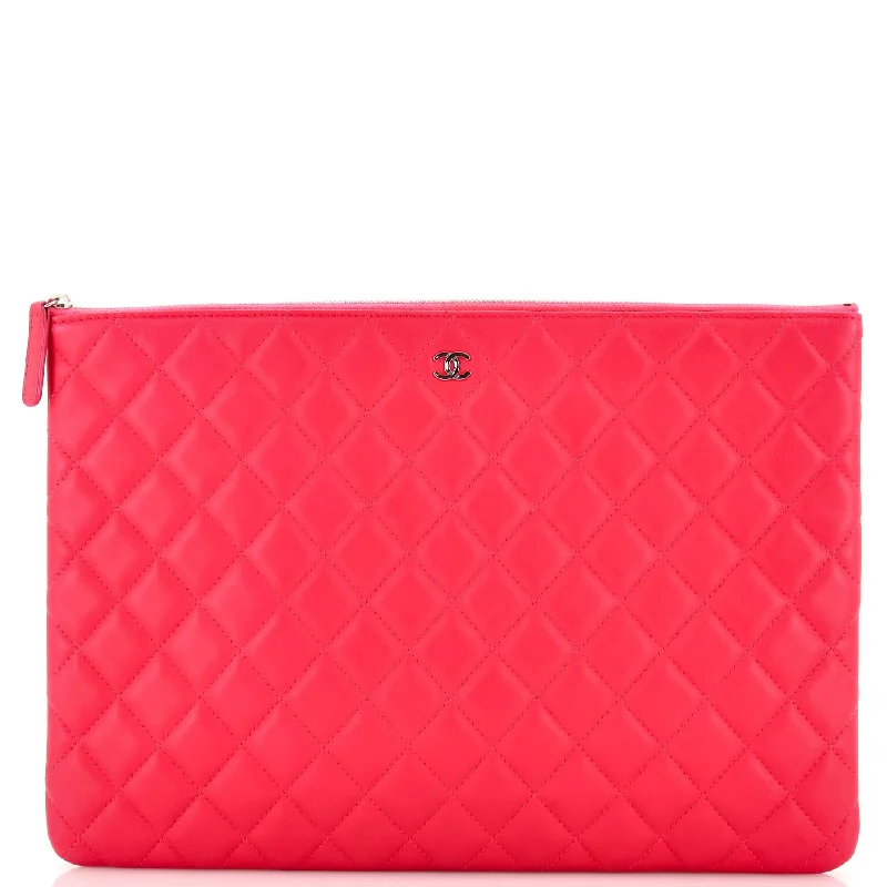 Stylish Bags For Fashion Influencers And Bloggers O Case Clutch Quilted Lambskin Large