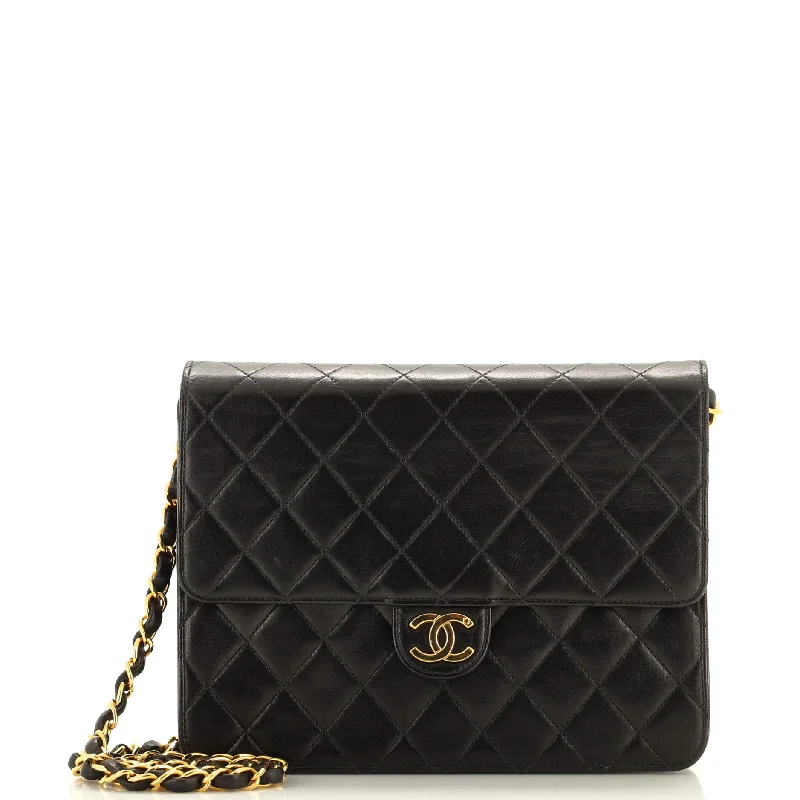 Compact Bags For Minimalist Travelers Vintage Clutch with Chain Quilted Leather Small